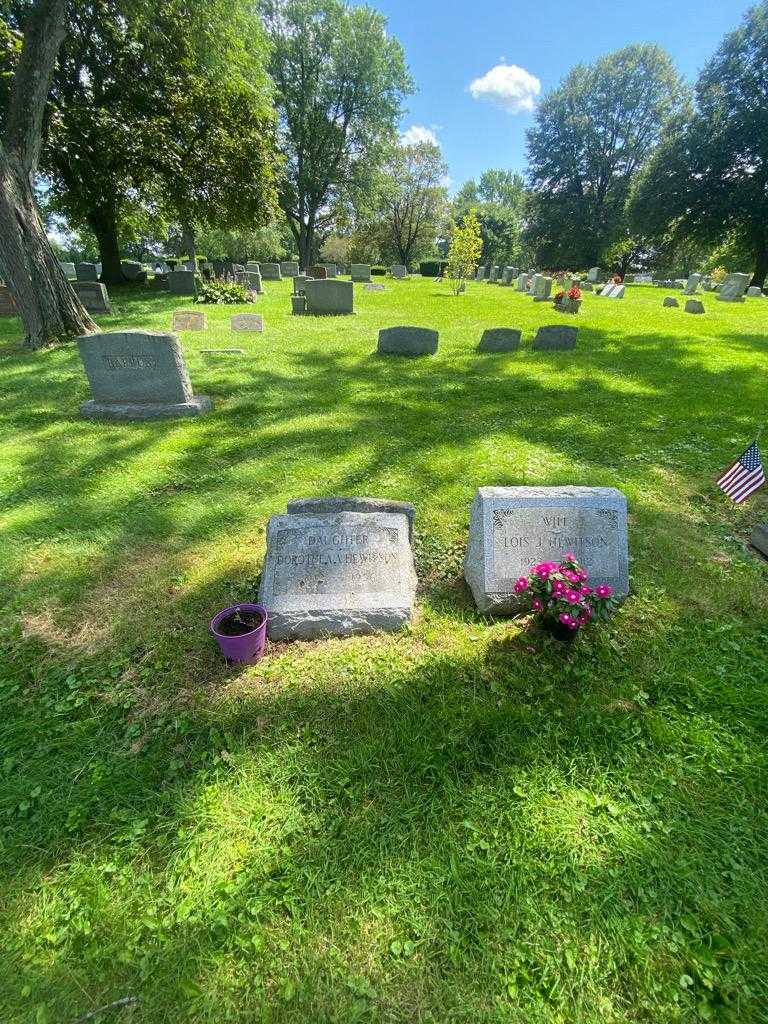 Dorothea A. Hewitson's grave. Photo 1