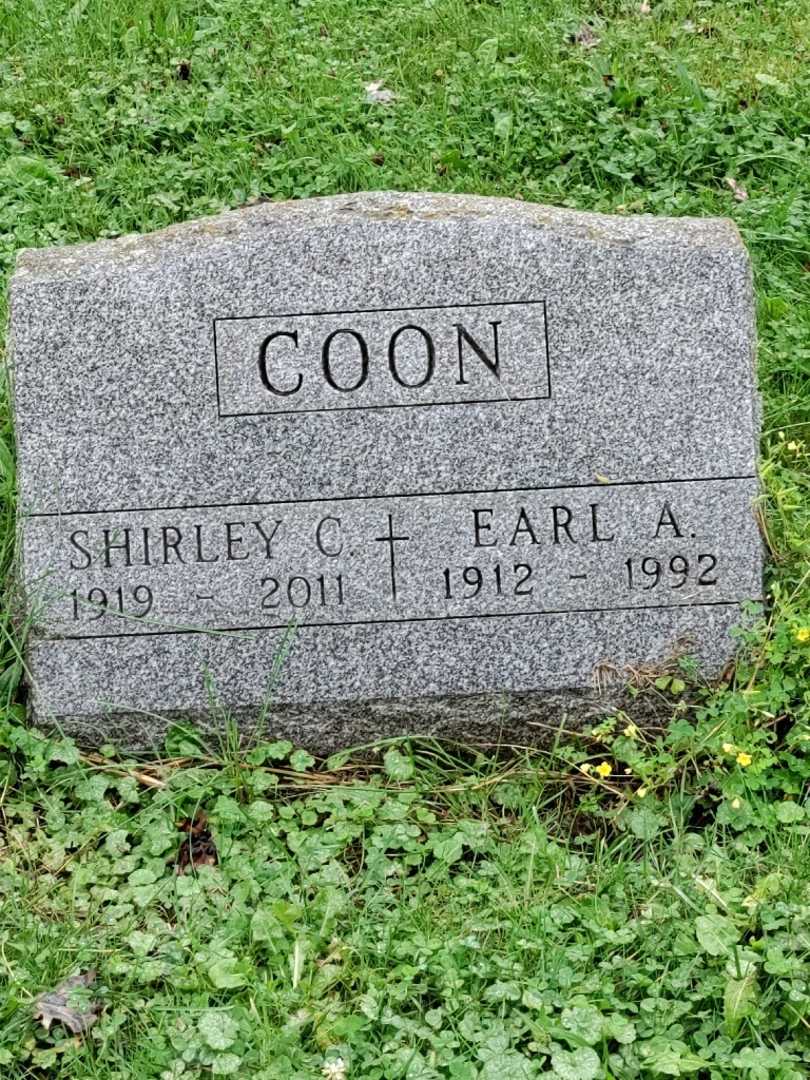 Shirley C. Coon's grave. Photo 3