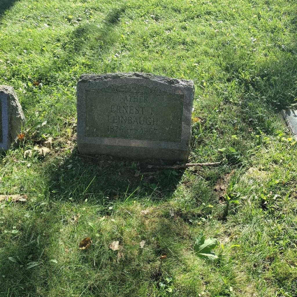 Ernest I. Leinbaugh's grave. Photo 3