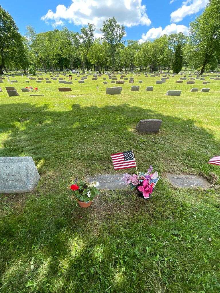 Alfred William Butler US Army's grave. Photo 2