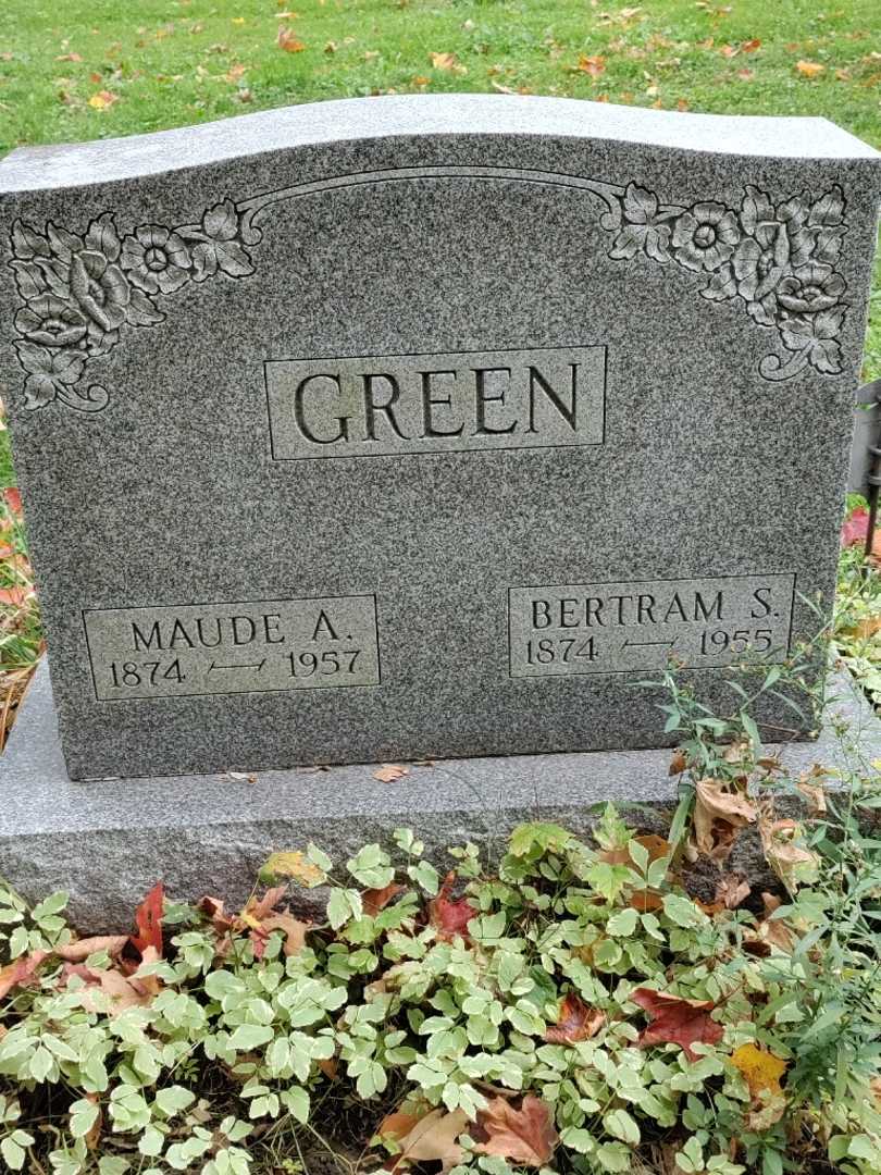 Maude A. Green's grave. Photo 3