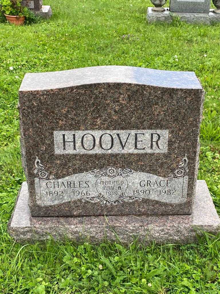 Grace Hoover's grave. Photo 3