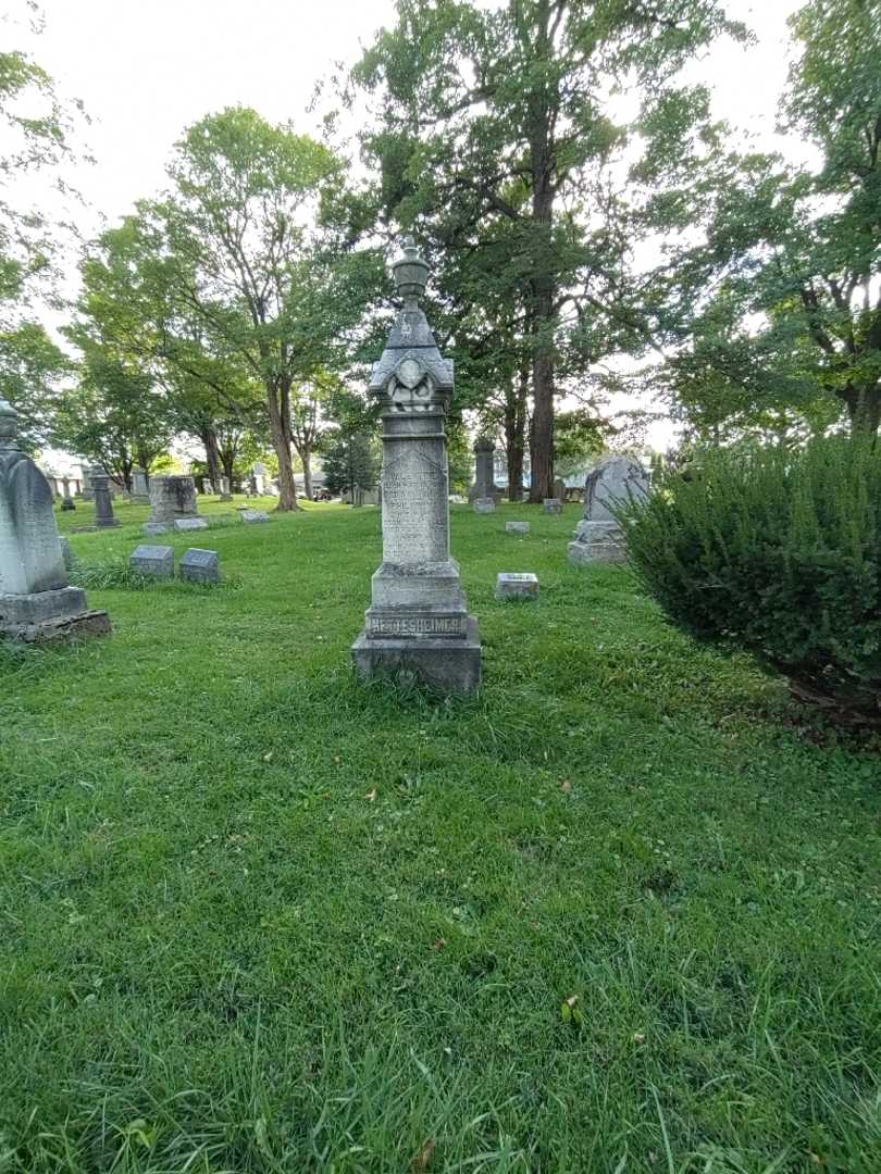 Philippina Hettesheimer's grave. Photo 1