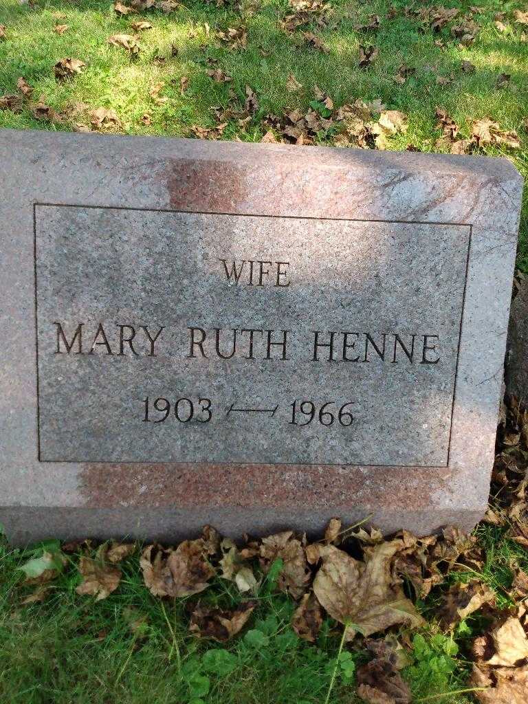 Mary Ruth Henne's grave. Photo 2