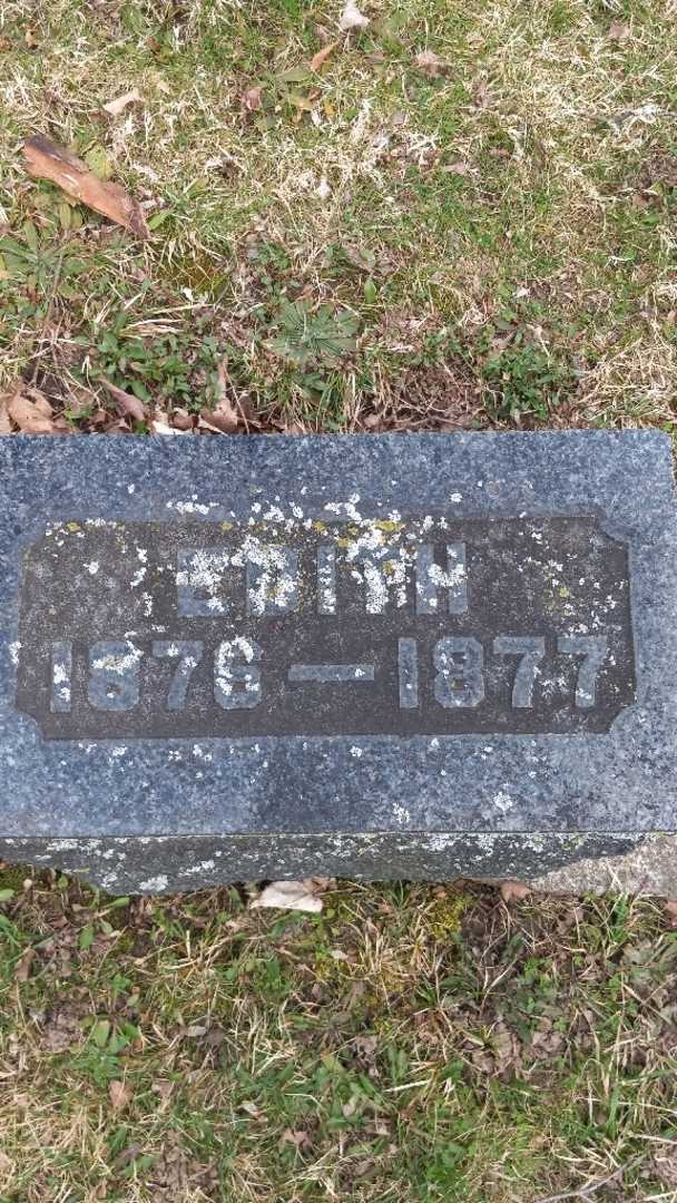 Edith May King's grave. Photo 3
