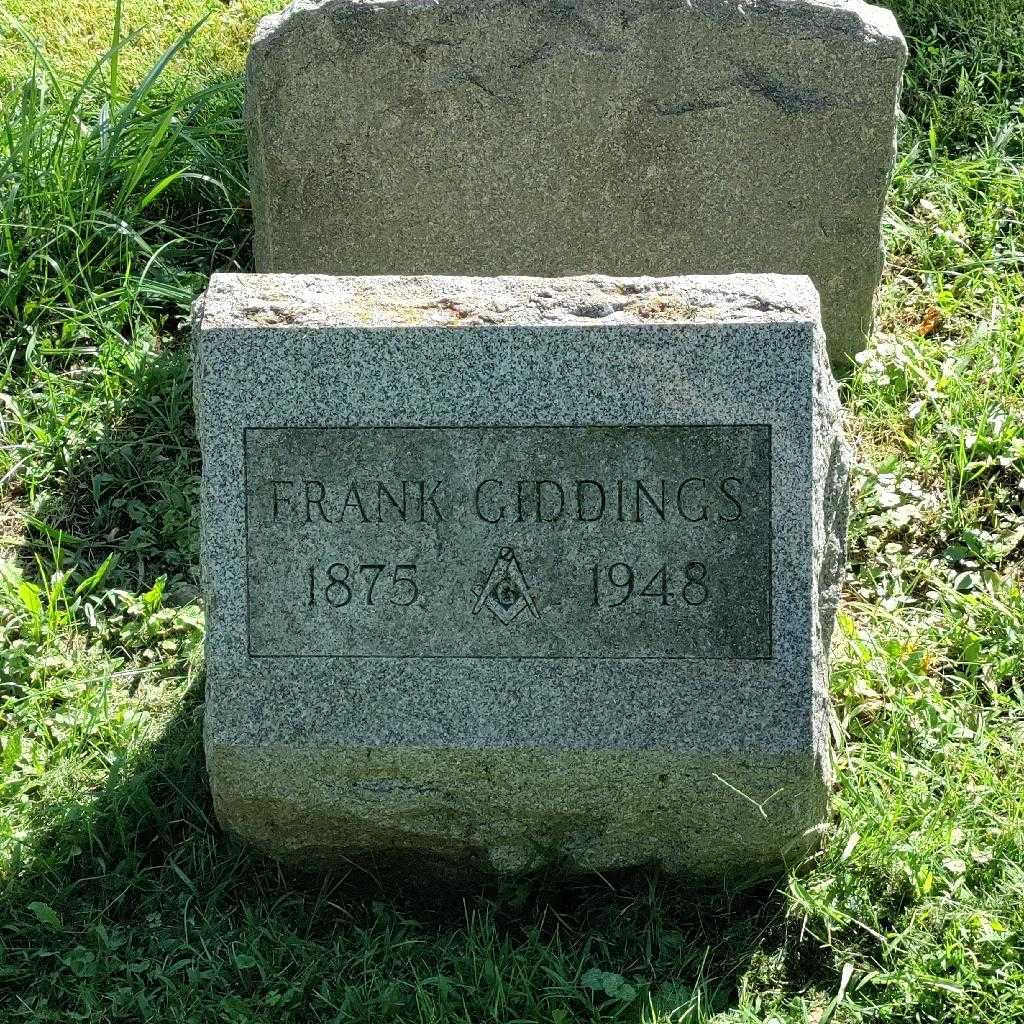 Frank Giddings's grave. Photo 3