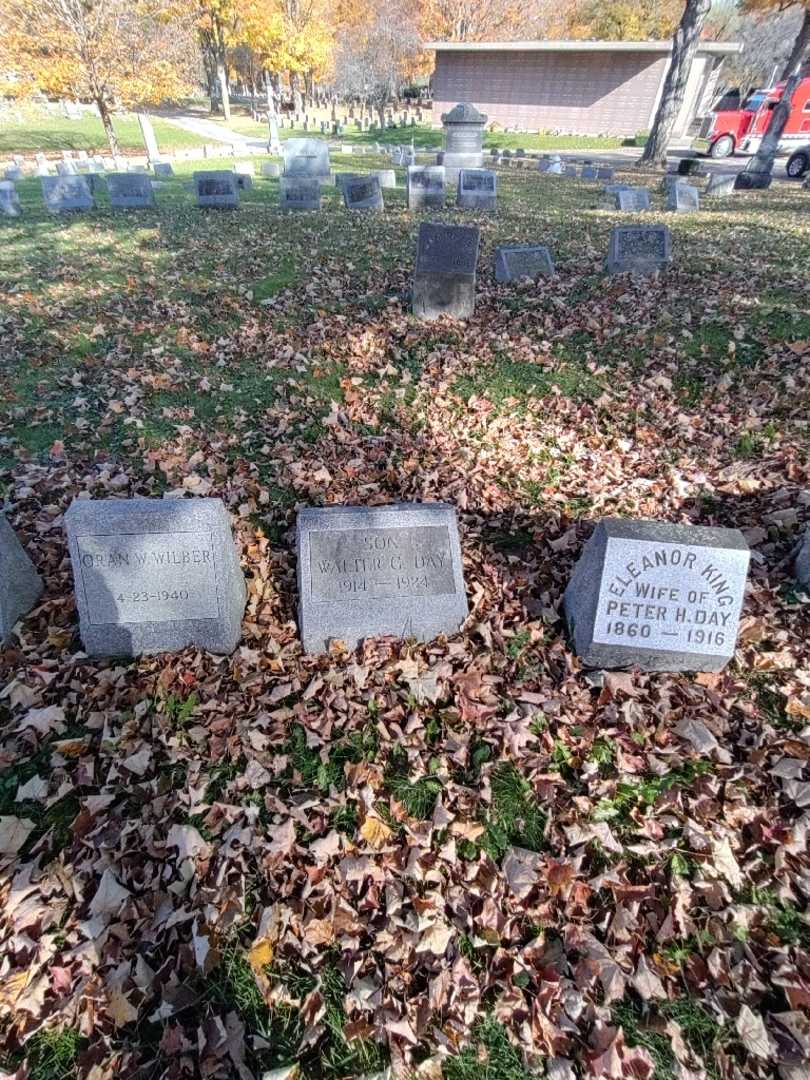Walter G. Day's grave. Photo 1