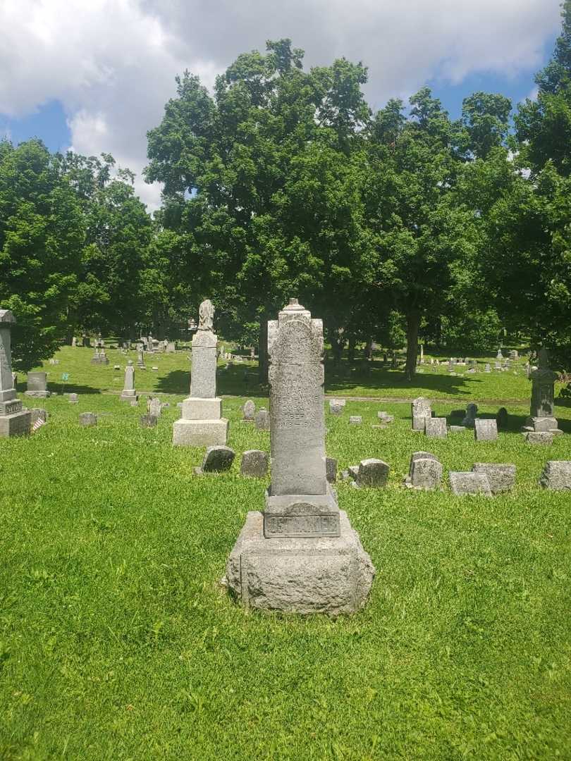 Cora J. Roberts's grave. Photo 2