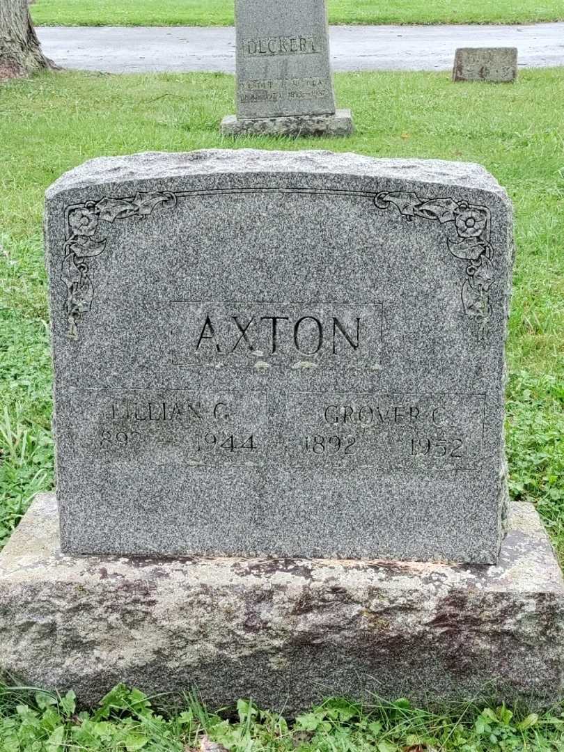 Grover C. Axton's grave. Photo 3