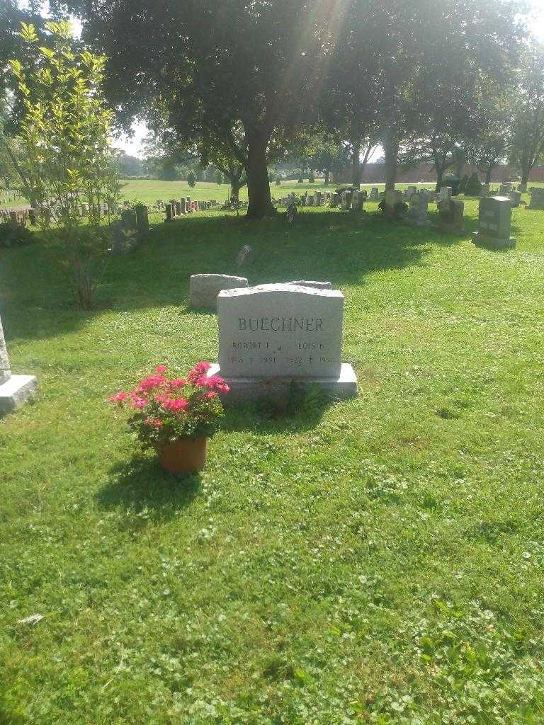 Lois B. Buechner's grave. Photo 1