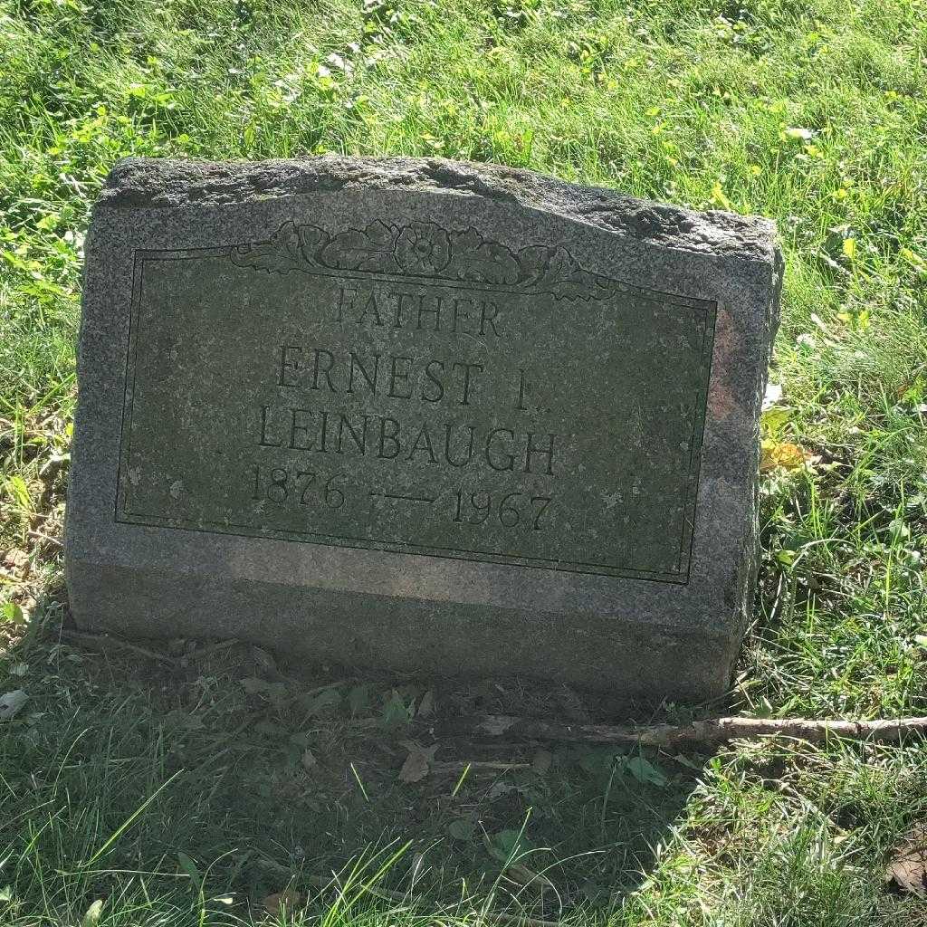 Ernest I. Leinbaugh's grave. Photo 4