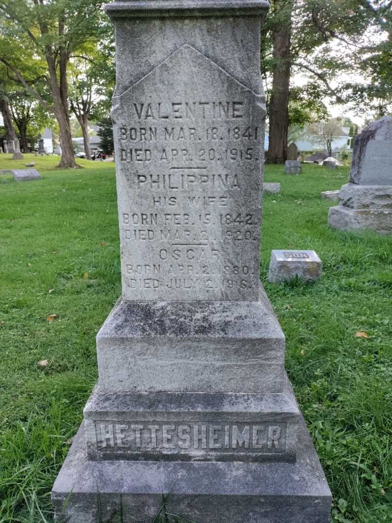 Philippina Hettesheimer's grave. Photo 3