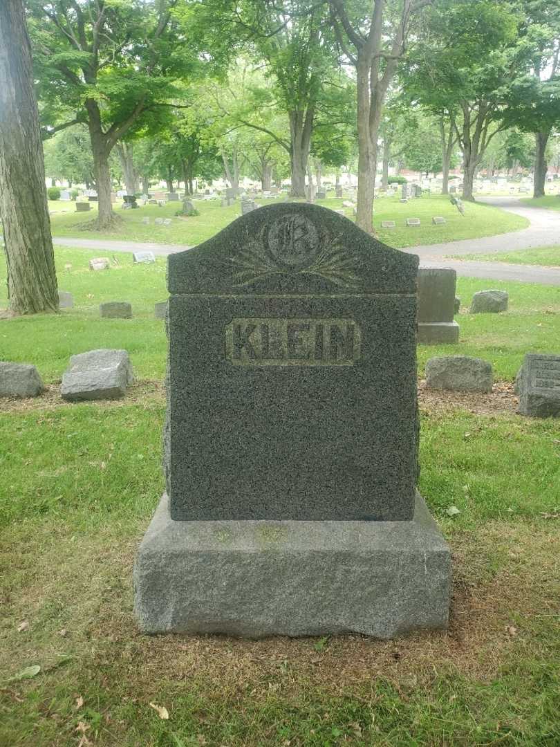 Sophia Catherine Klein's grave. Photo 4