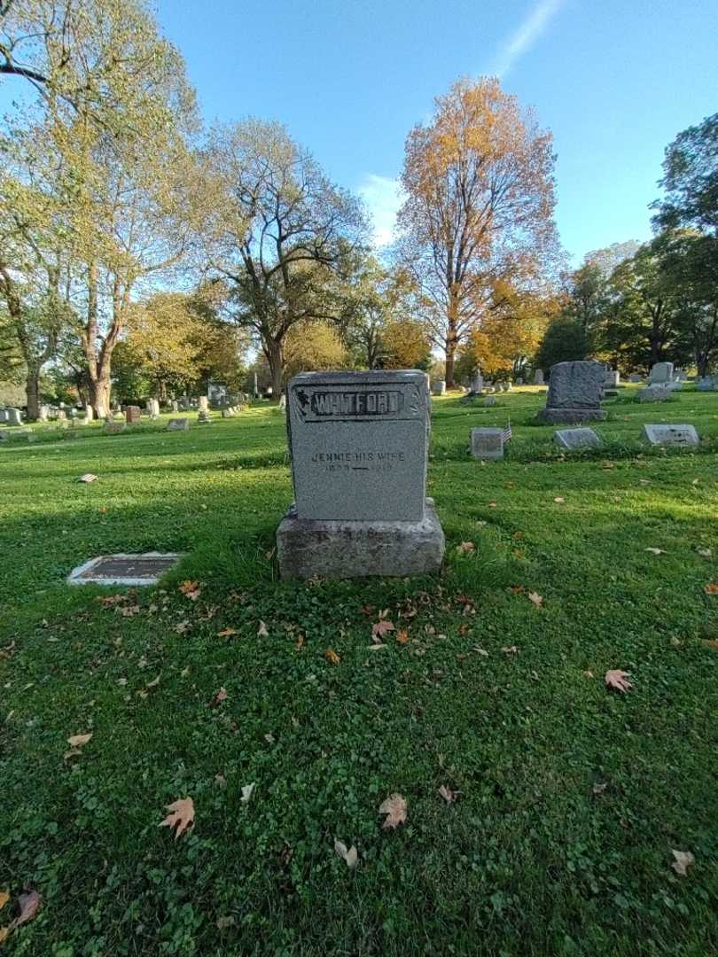 Jennie M. Whitford's grave. Photo 1
