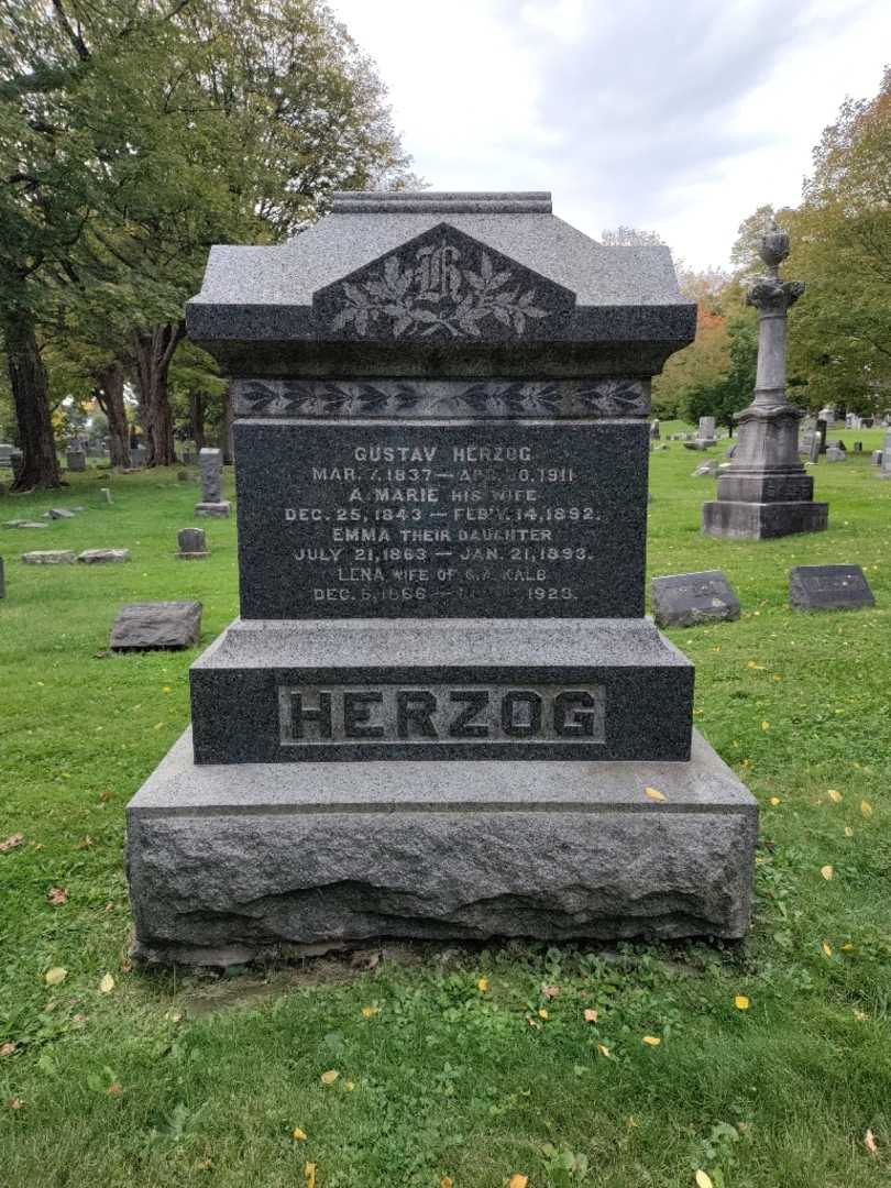 Lena Caroline Kalb's grave. Photo 2