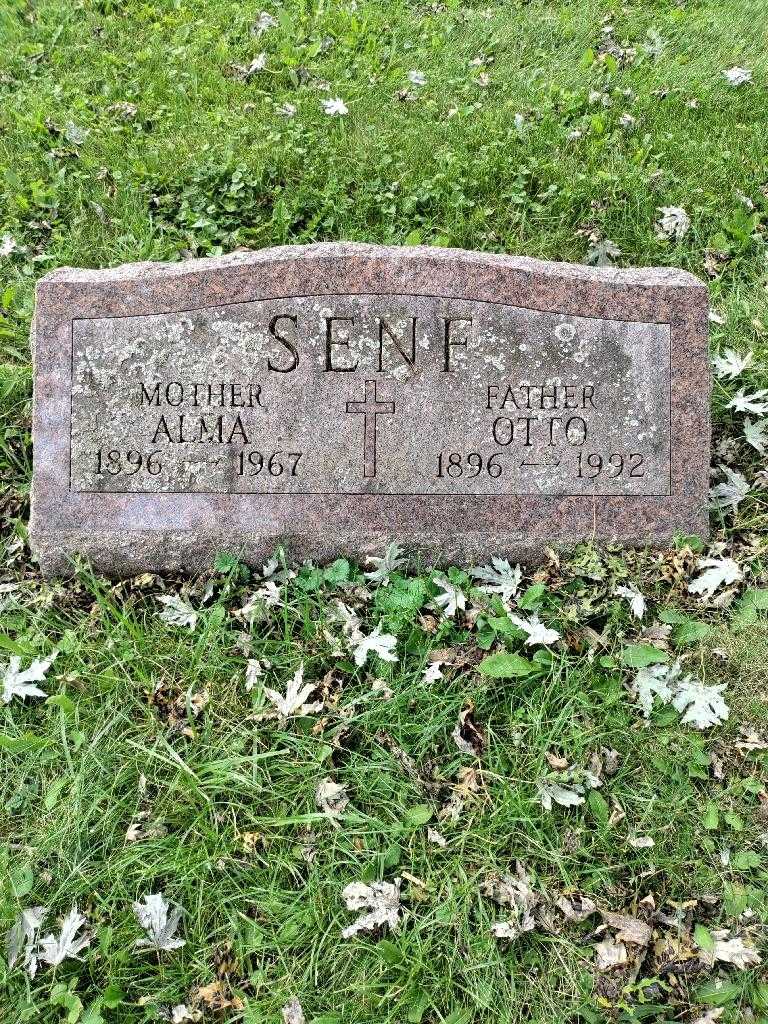 Alma M. Senf's grave. Photo 2
