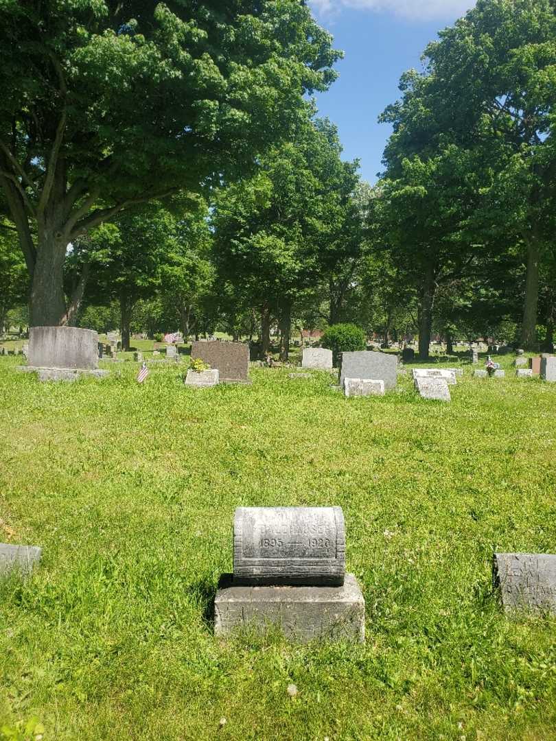 William F. "Wm" Balzhauser's grave. Photo 1