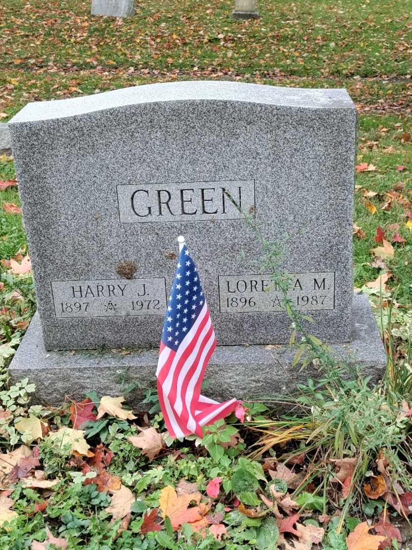 Loretta M. Green's grave. Photo 3