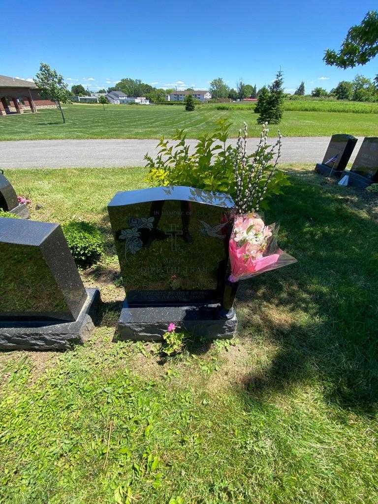 Tran Maria Thi Diep's grave. Photo 1