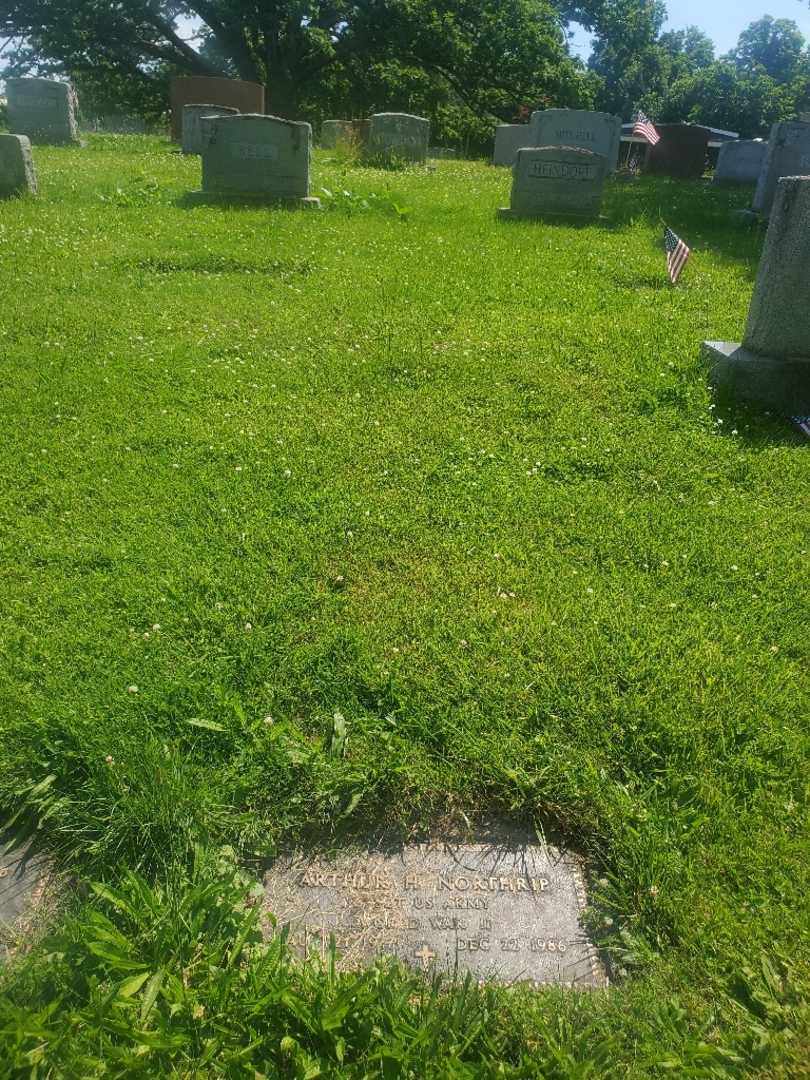 Arthur H. Northrip's grave. Photo 2