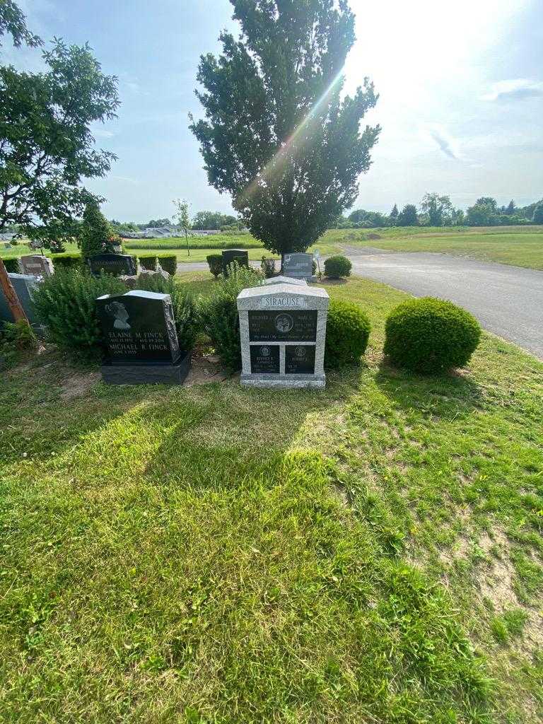 Bernice R. Siracuse Caparella's grave. Photo 2