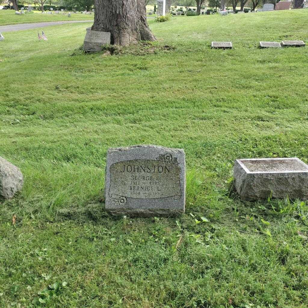 Bernice L. "Billie" Johnston's grave. Photo 2