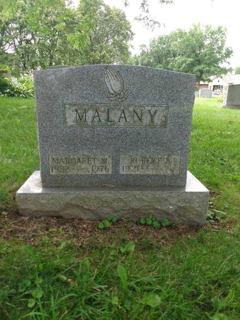 Robert T. Malany's grave. Photo 2