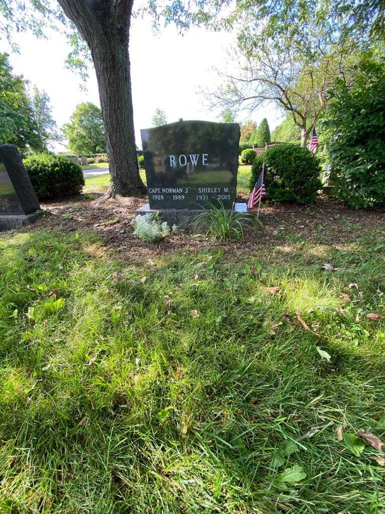 Shirley M. Rowe's grave. Photo 1
