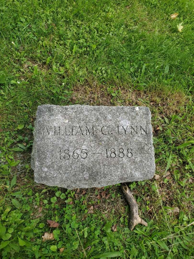 William G. Lynn's grave. Photo 4