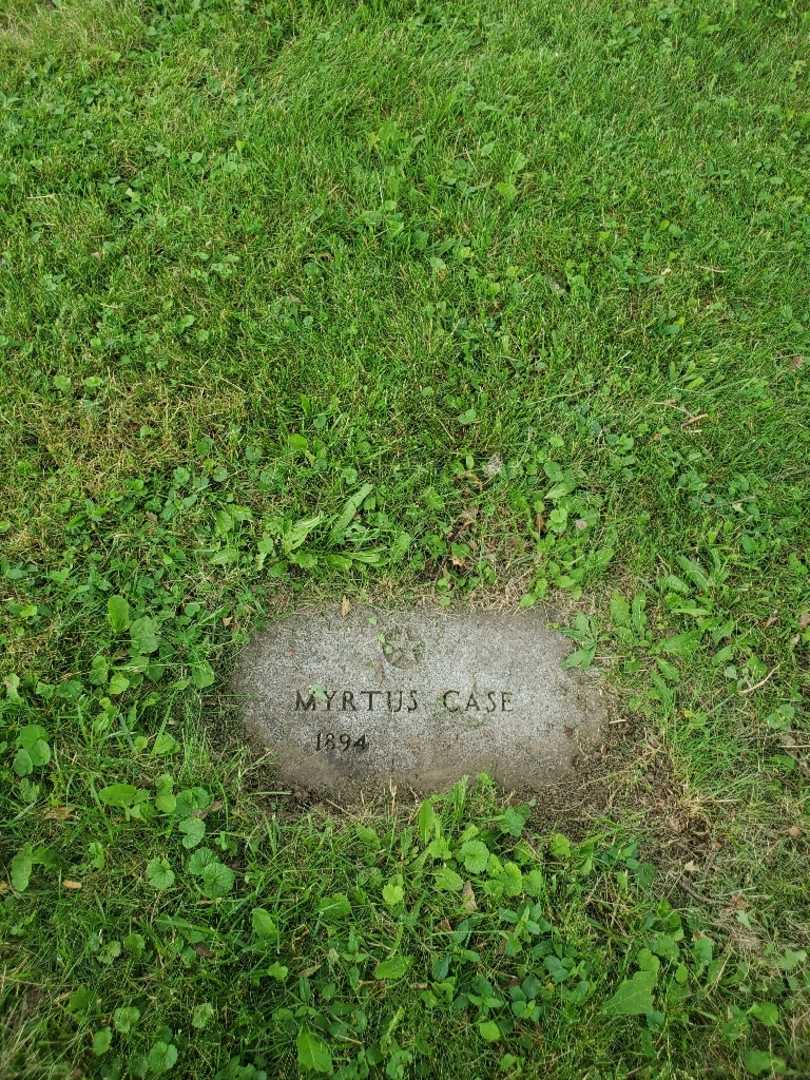 Myrtus C. Case's grave. Photo 2