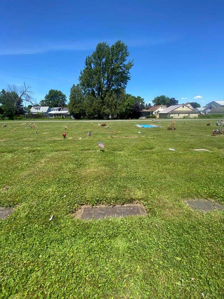 Alice Roney's grave. Photo 1