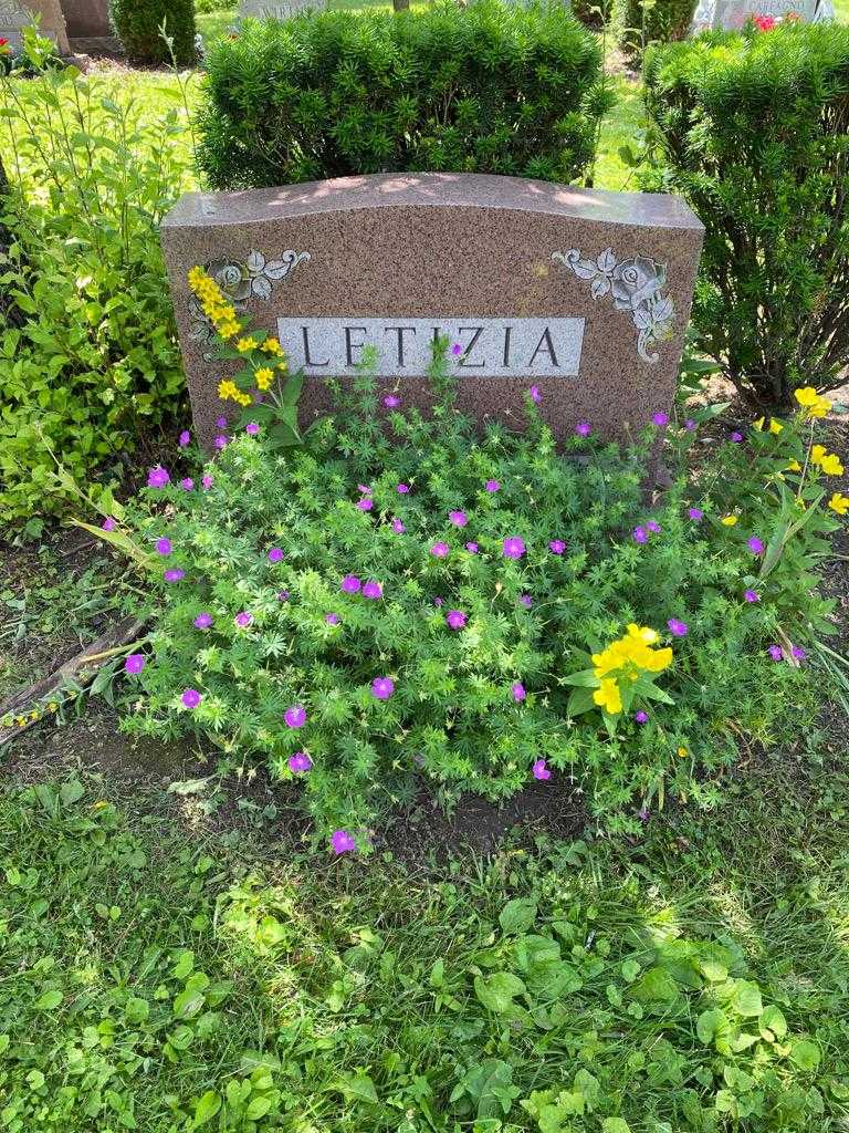 Virginia Letizia's grave. Photo 2