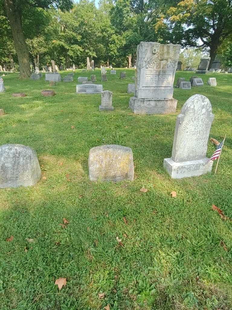 Anna Katherine Theisen's grave. Photo 1