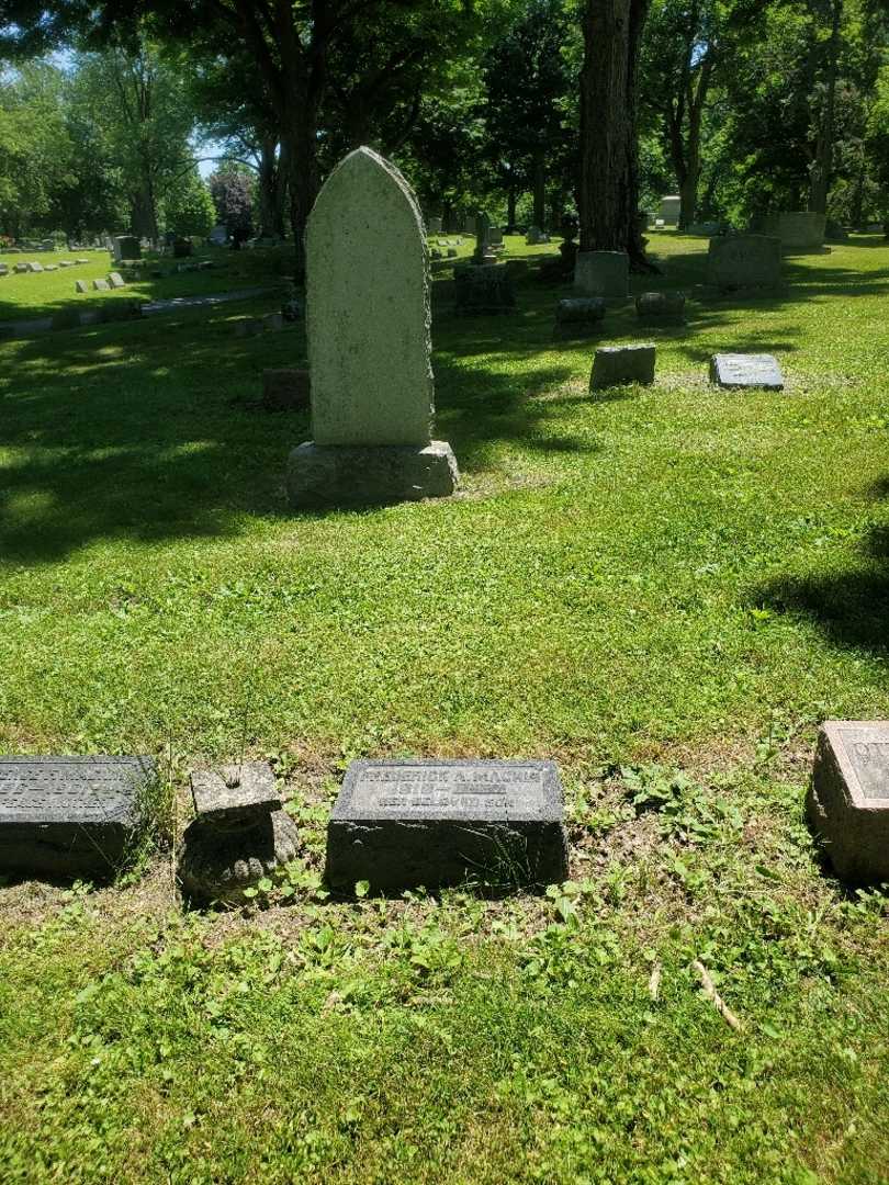 Frederick A. Mackin's grave. Photo 1