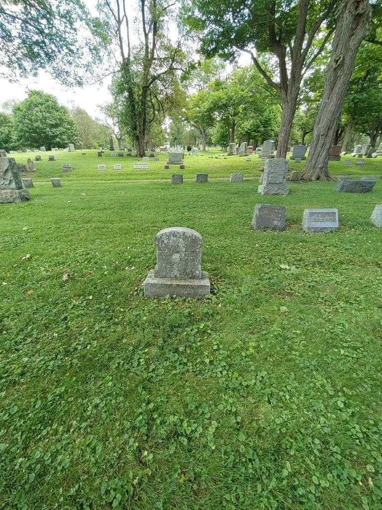 Henry Huber's grave. Photo 1
