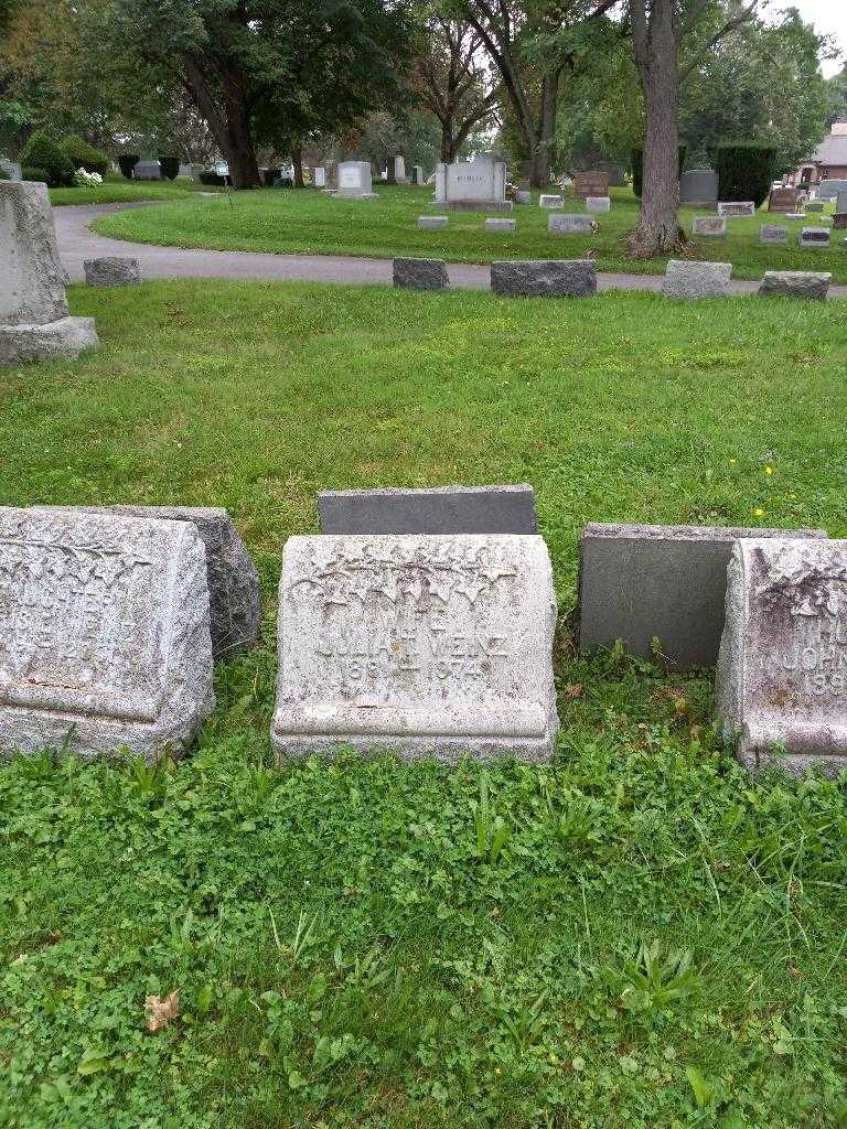 Julia T. Weinz's grave. Photo 1