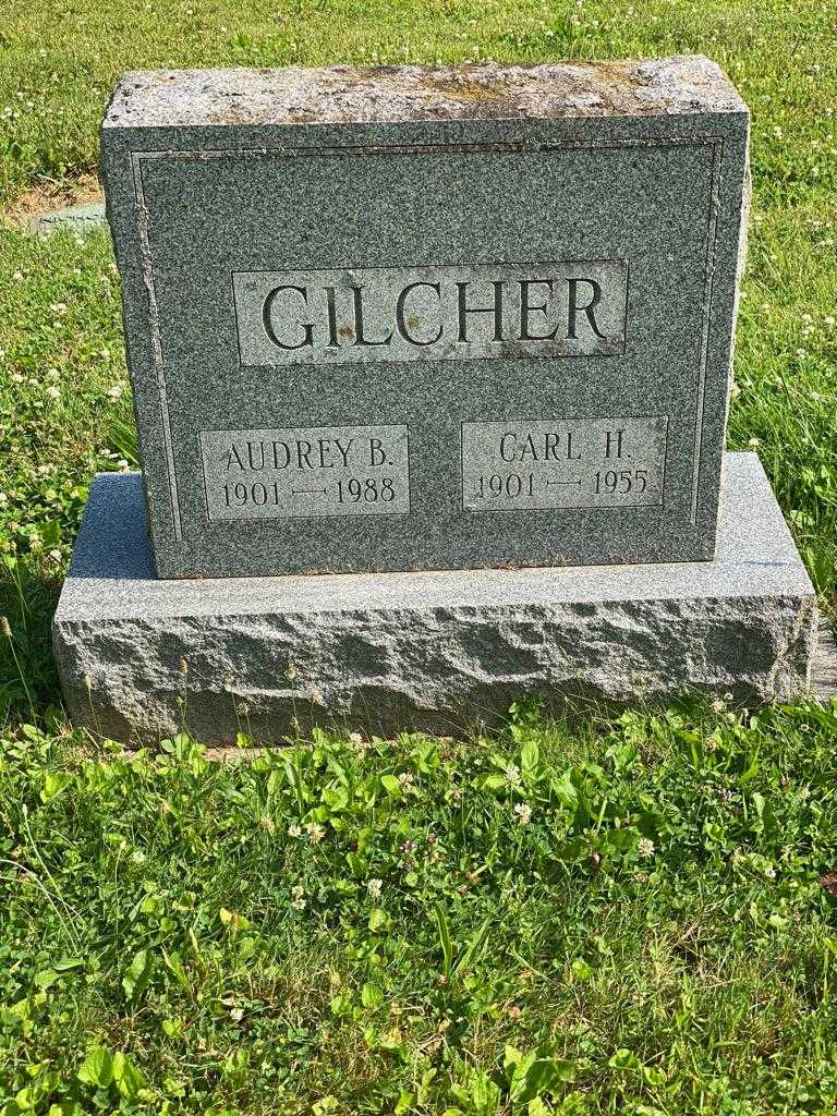 Carl H. Gilcher's grave. Photo 3