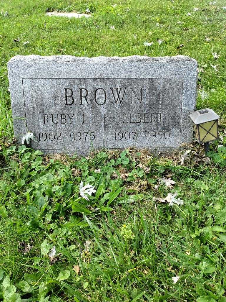 Ruby L. Brown's grave. Photo 2