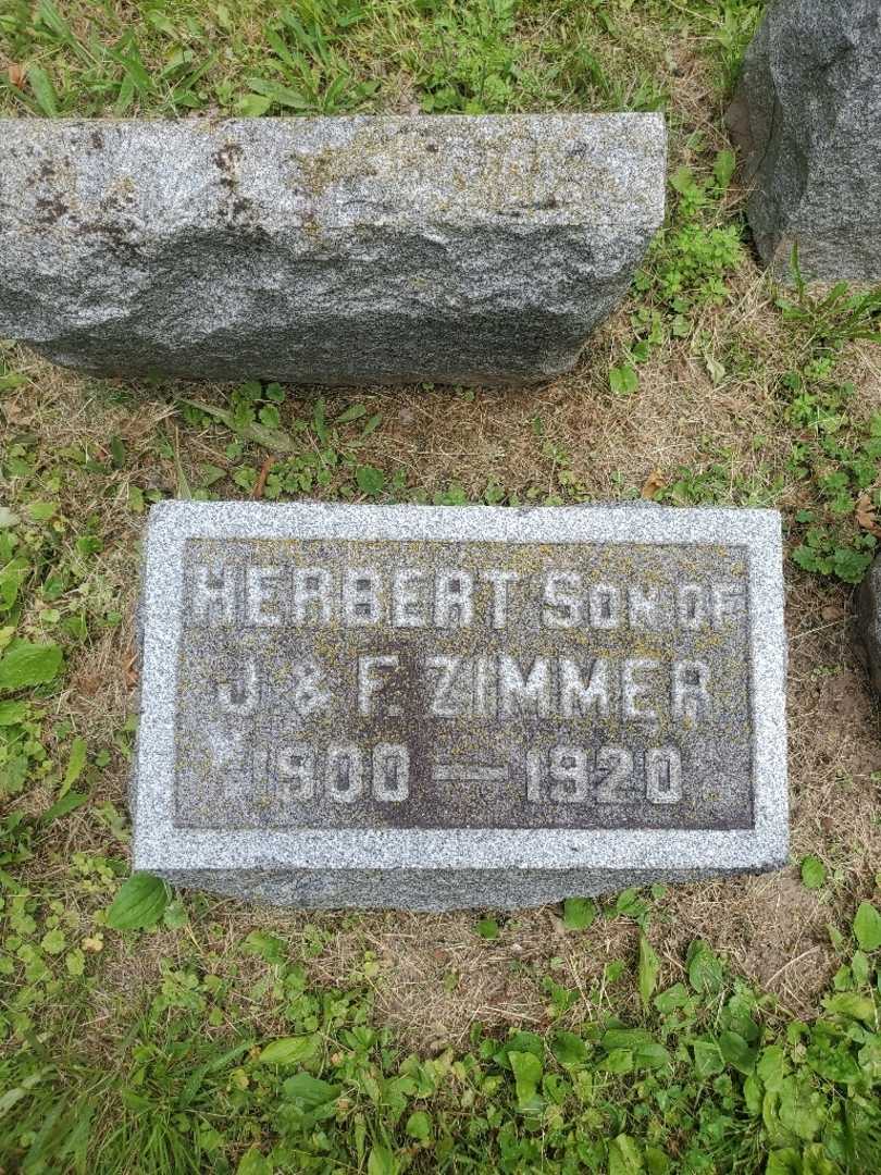 Herbert F. Zimmer's grave. Photo 3