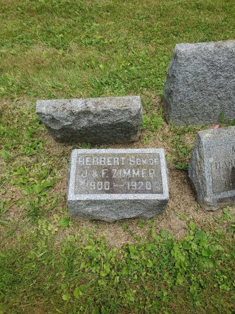 Herbert F. Zimmer's grave. Photo 2