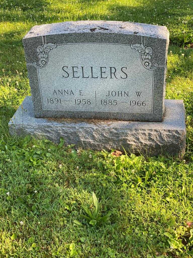 Anna E. Sellers's grave. Photo 3