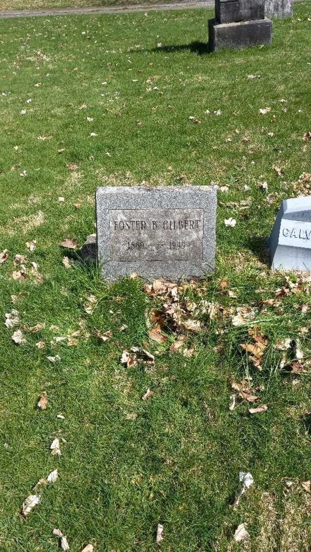Foster B. Gilbert's grave. Photo 3