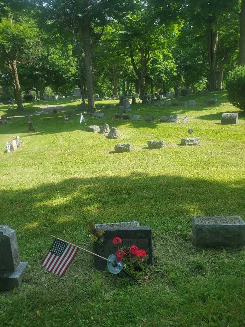 Arthur T. Littlejohn's grave. Photo 1