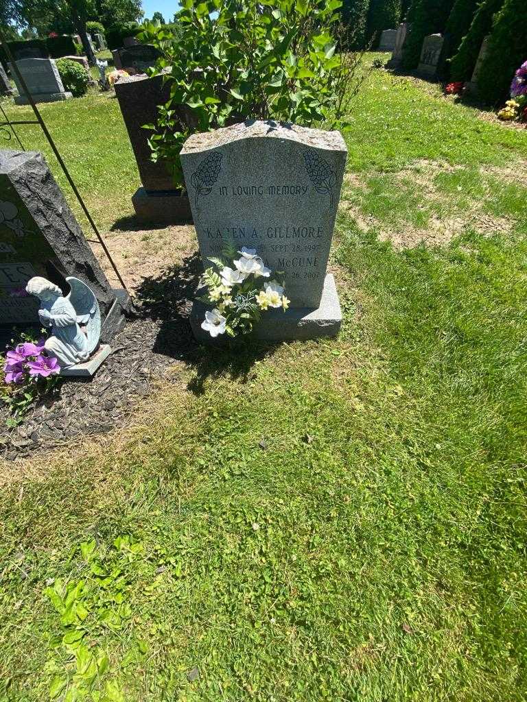 Carolyn A. McCune's grave. Photo 1