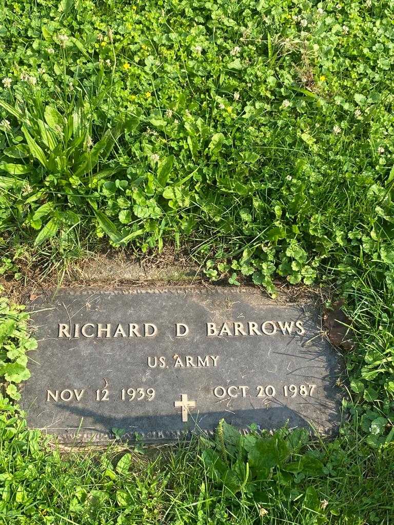 Richard D. Barrows's grave. Photo 6