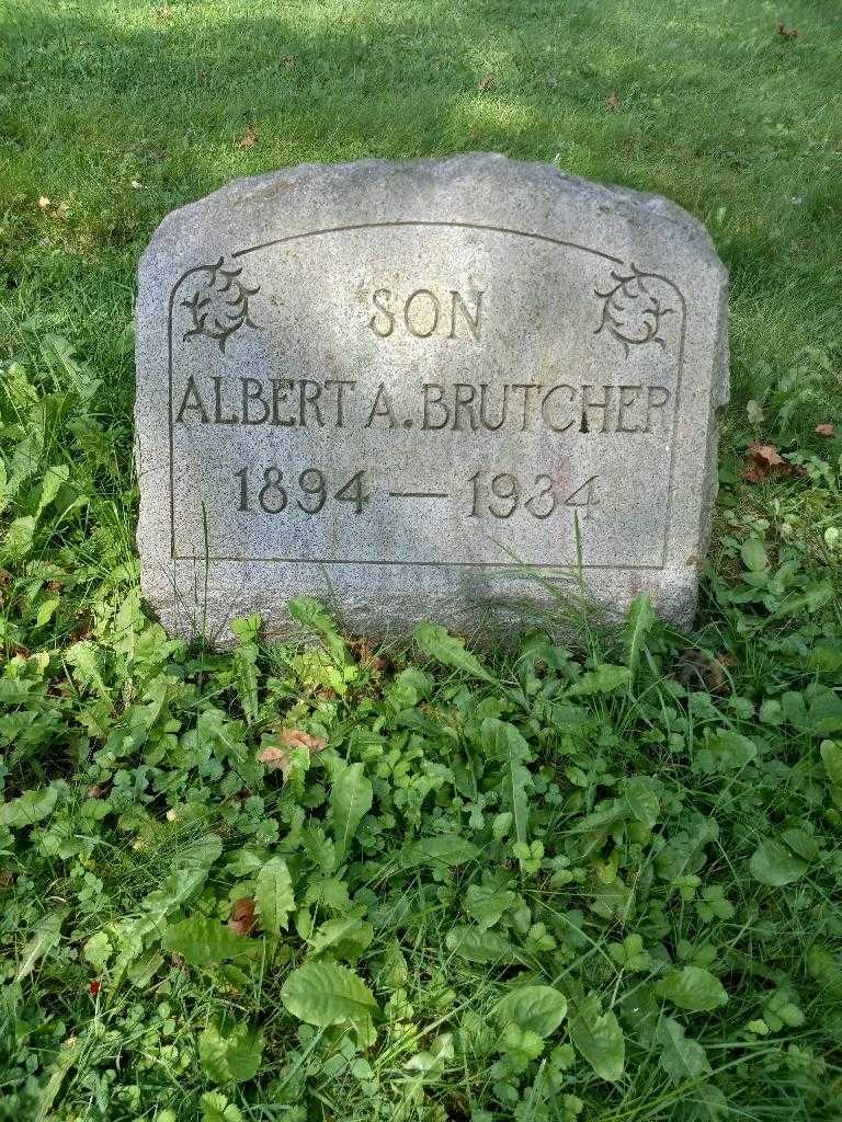 Albert A. Brutcher's grave. Photo 3