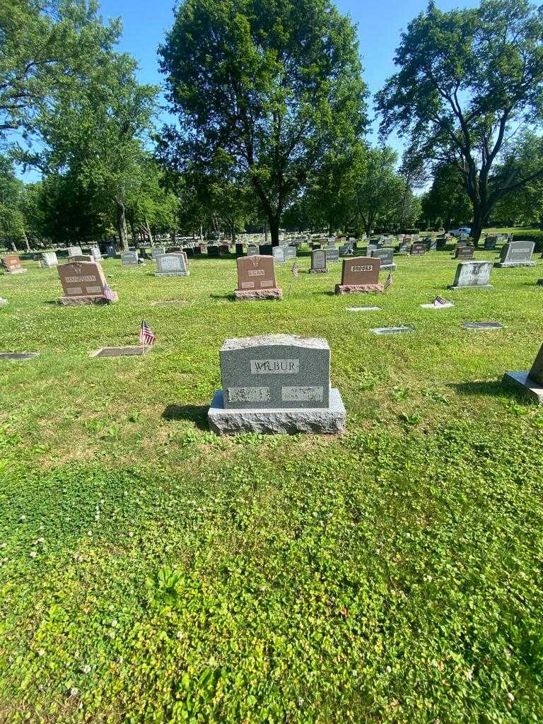 Arthur Wilbur's grave. Photo 1