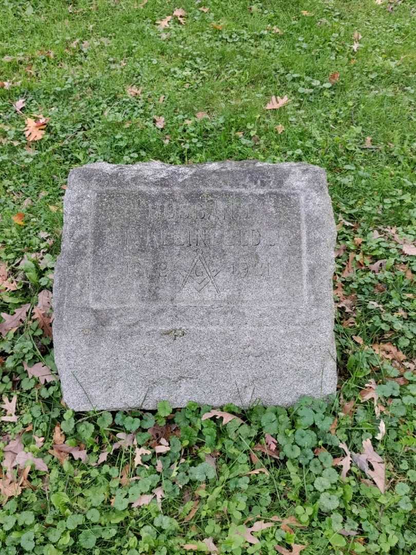 L F. Kleinfelder's grave. Photo 2