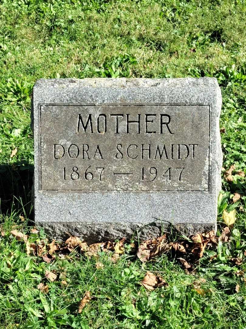 Dorothea "Dora" Schmidt's grave. Photo 3