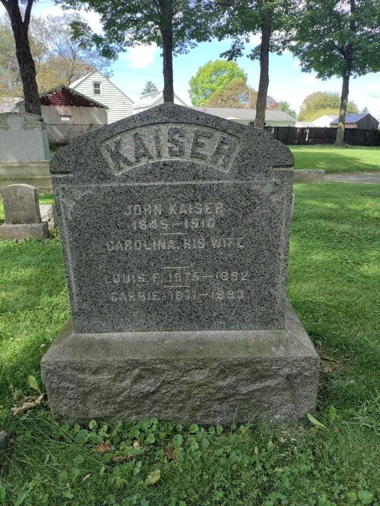 Carrie Kaiser's grave. Photo 3